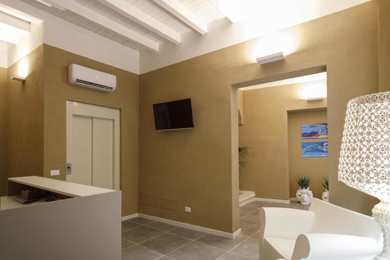 Palazzo Mancina Hotell Trapani Exteriör bild